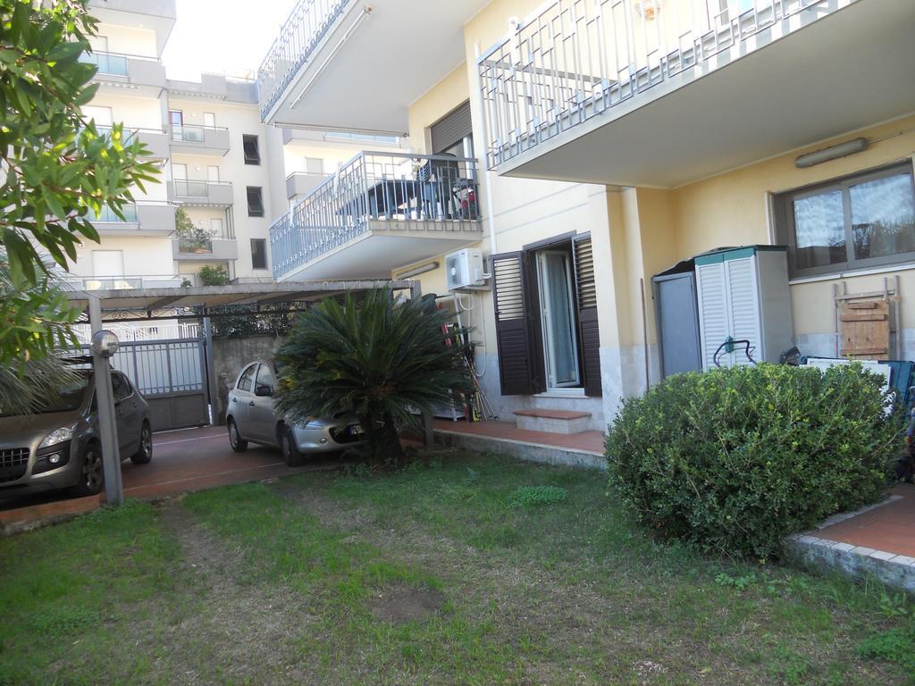 Villa Eleonora Formia Buitenkant foto